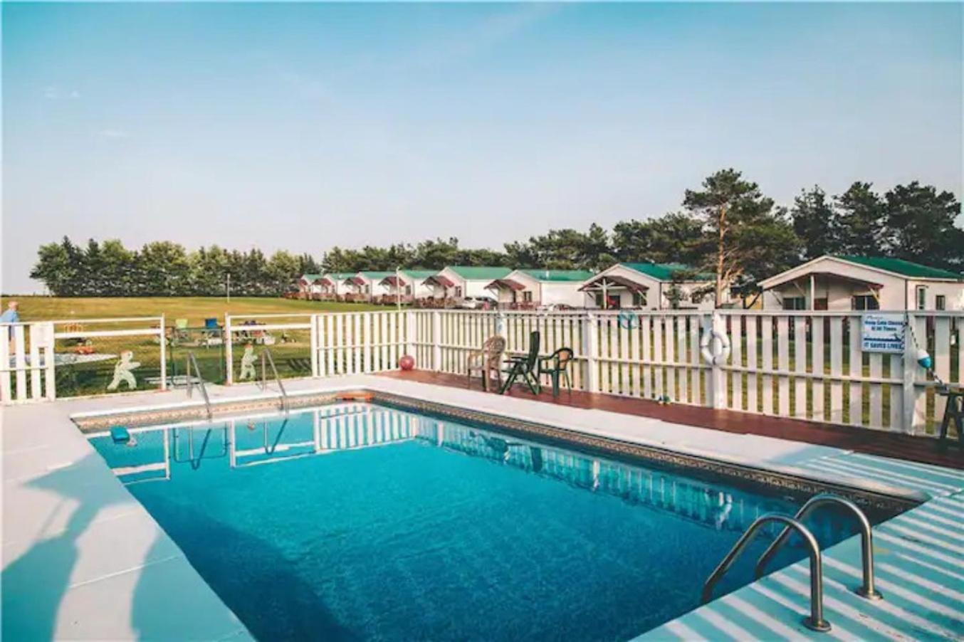 Island Life Cottages Бракли Бийч Екстериор снимка